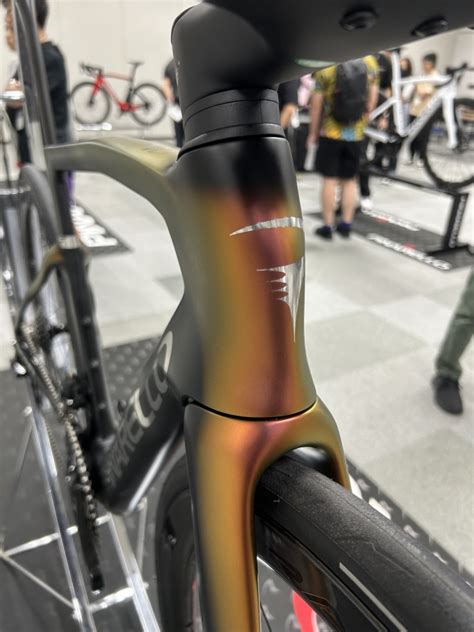 【速報】PINARELLO 2025 ピナレロ 新型 NEW DOGMA F 発表 .